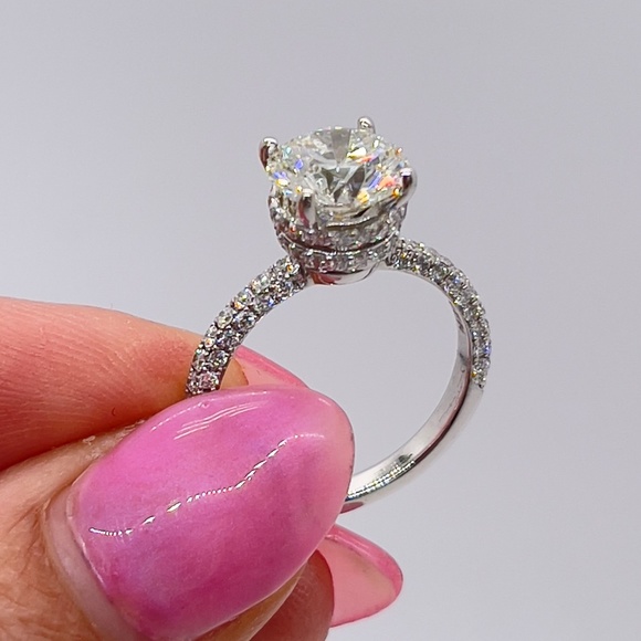 3 Carat Diamond Ring - Picture 4 of 11